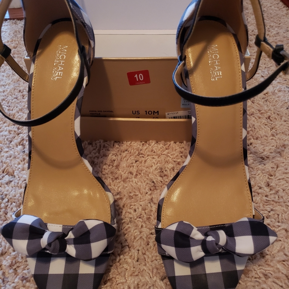 Michael Kors low heel shoes